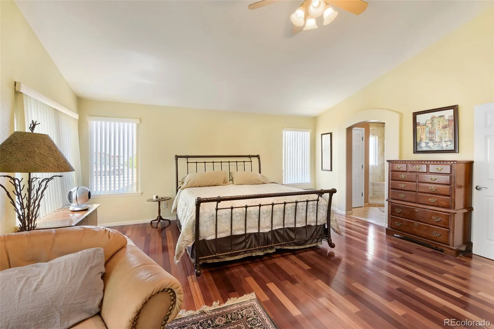 10083 Oak Leaf Way Littleton CO 80129 | MLS #REC8239160 08072026014345 1600 15