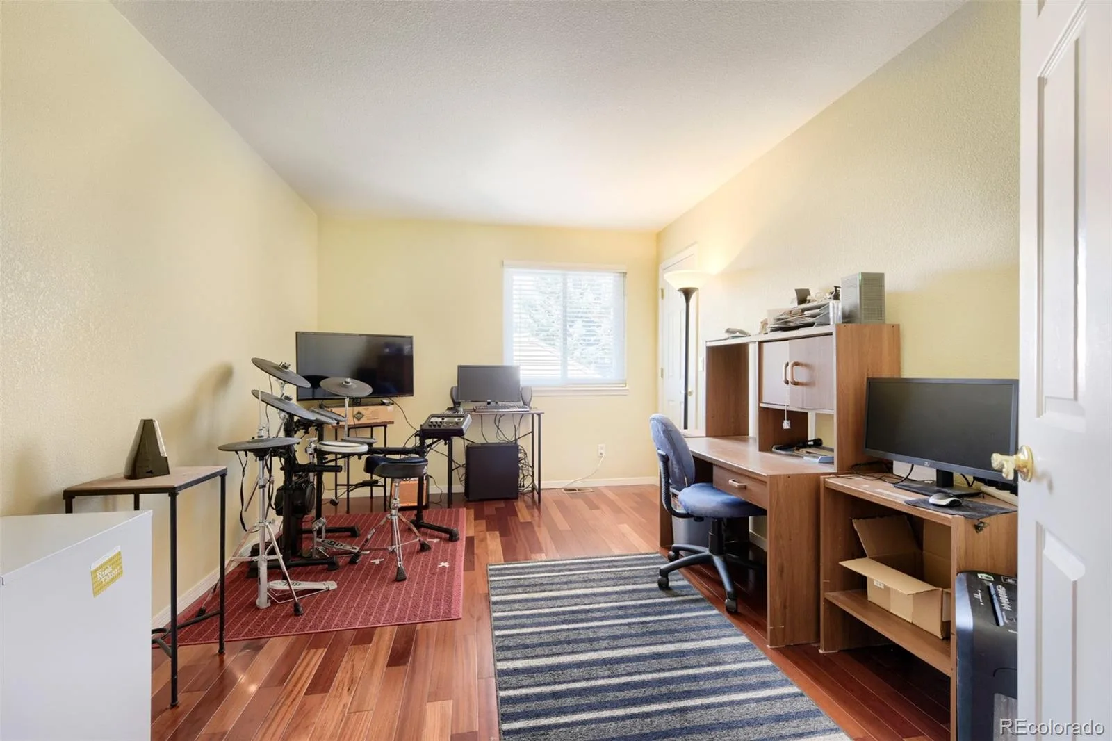 10083 Oak Leaf Way Littleton CO 80129 | MLS #REC8239160 08072026014345 1600 23