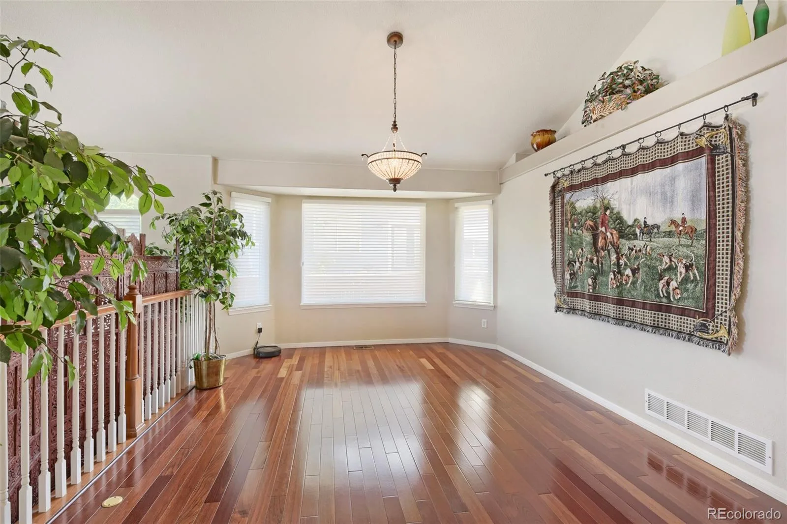 10083 Oak Leaf Way Littleton CO 80129 | MLS #REC8239160 08072026014345 1600 5