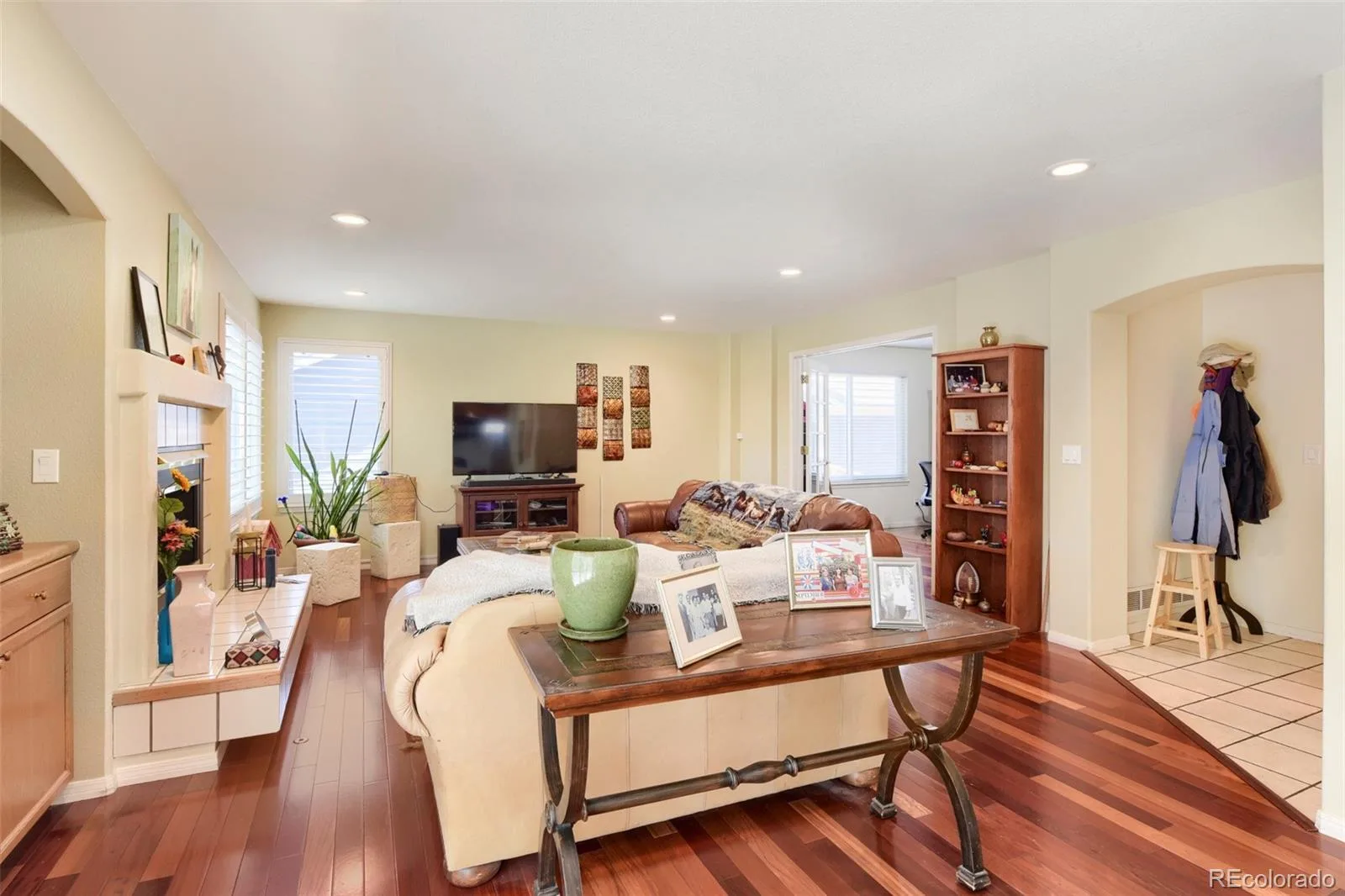 10083 Oak Leaf Way Littleton CO 80129 | MLS #REC8239160 08072026014345 1600 8