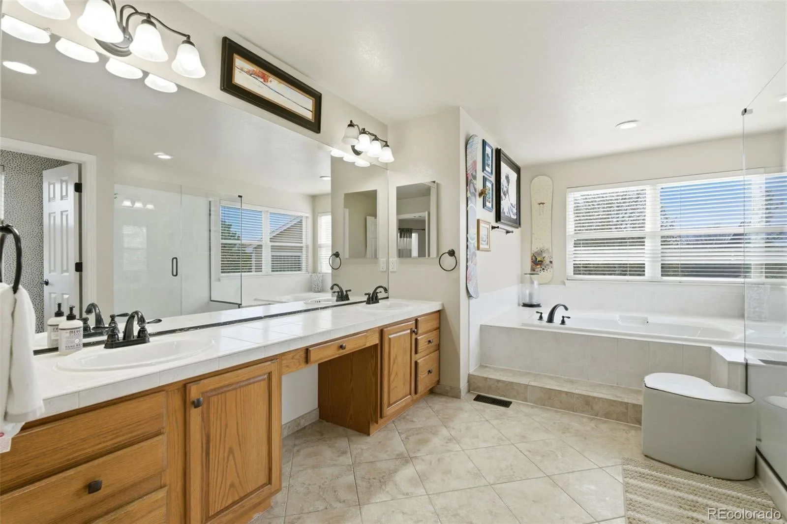 6052 S Andes Circle Aurora CO 80016 MLS #REC8239876 06172026193628 1600 29