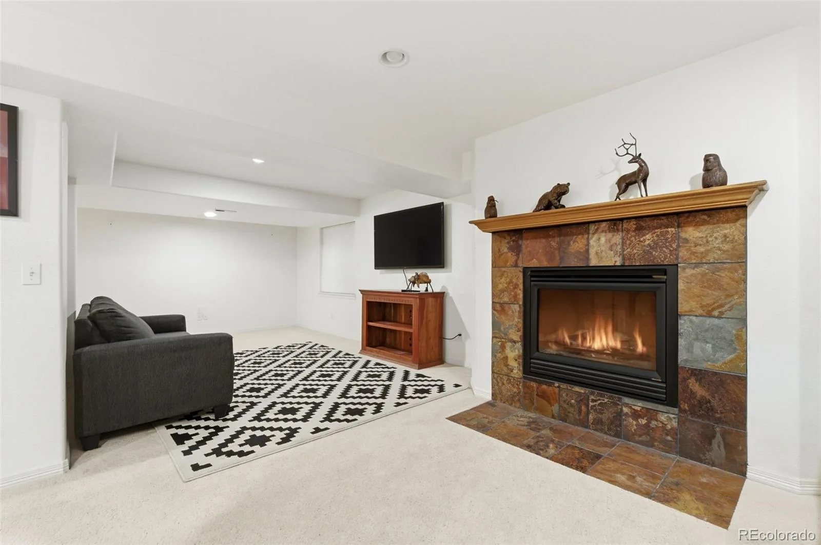 6052 S Andes Circle Aurora CO 80016 MLS #REC8239876 06172026193628 1600 43