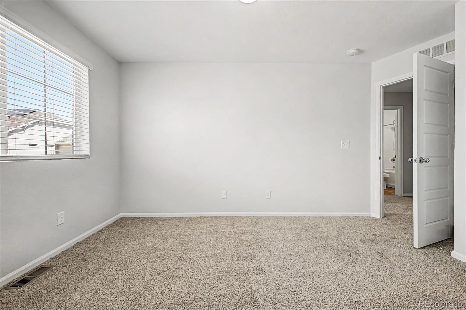 17975 E 103rd Avenue Commerce City CO 80022 | MLS #REC8240589 08282026223029 1600 30