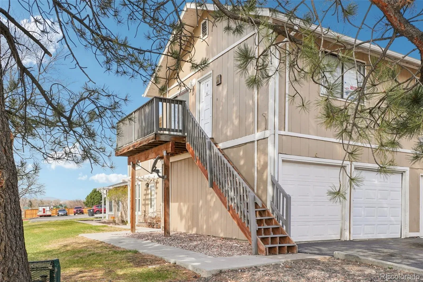 2105 Coronado N Parkway #D Denver CO 80229 | MLS #REC8241095 03282026043733 1600 32