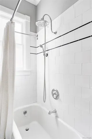 04112026172255 640 18