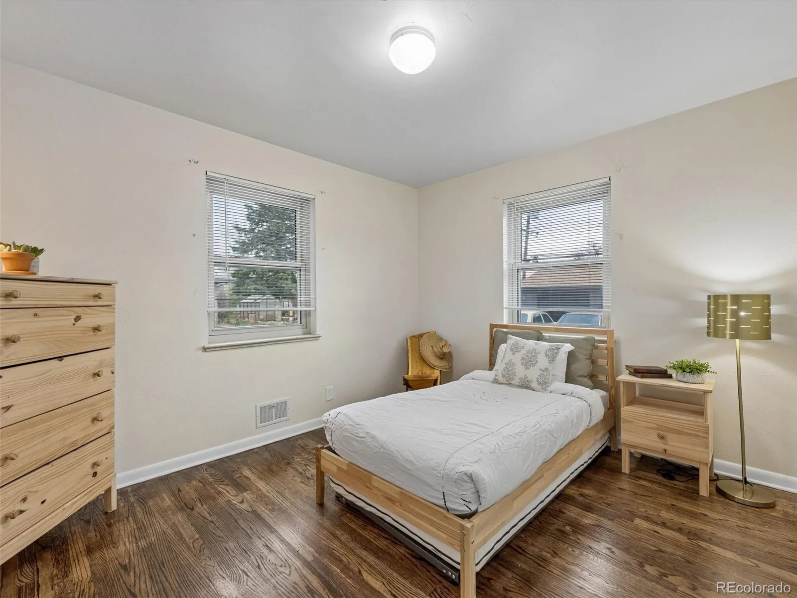 04042026073117 1600 19