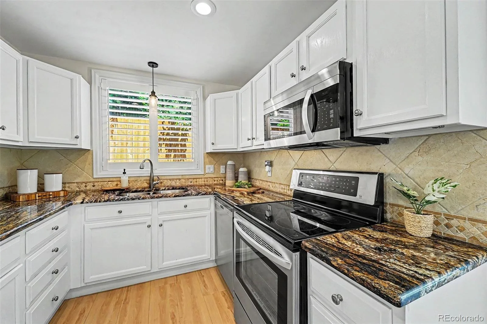 1490 S Jasmine Way Denver CO 80224 MLS #REC8243203 06092026151553 1600 12