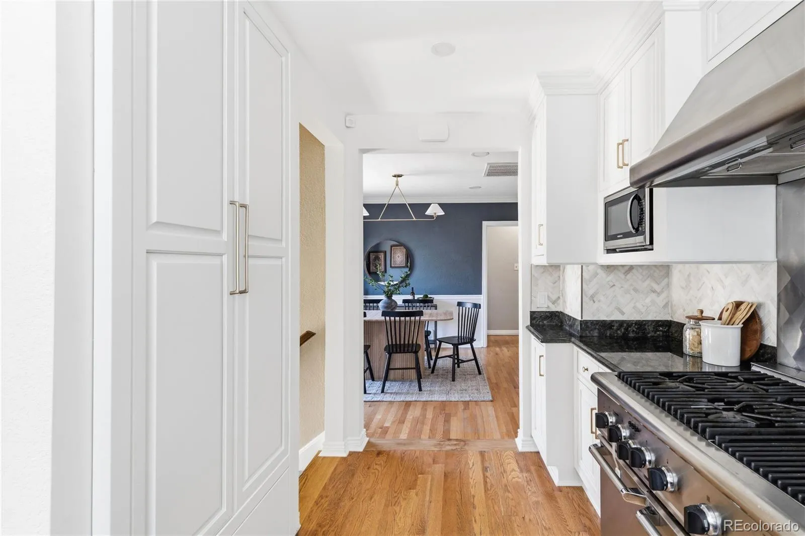 04102026165603 1600 14