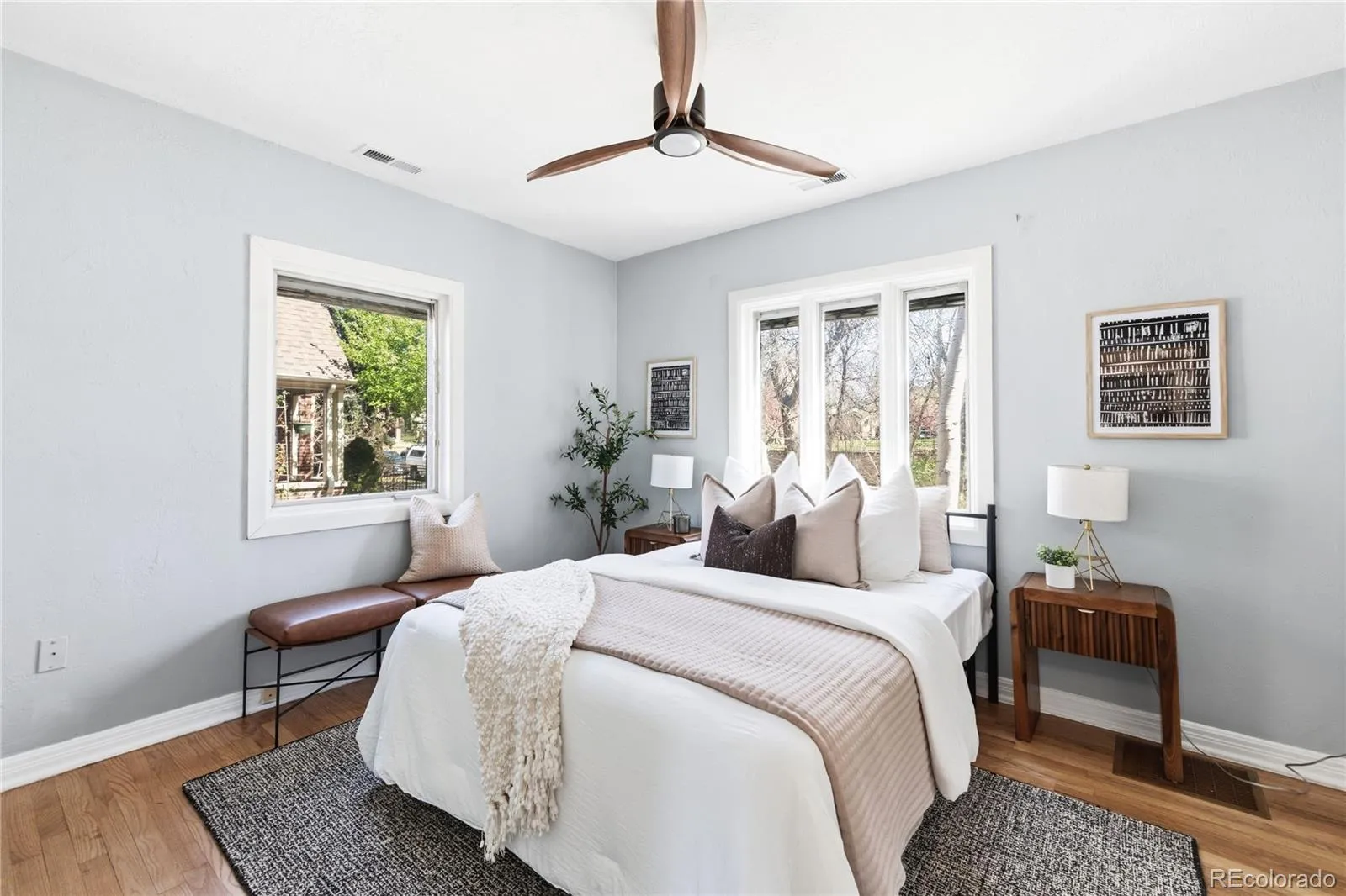 04102026165603 1600 16