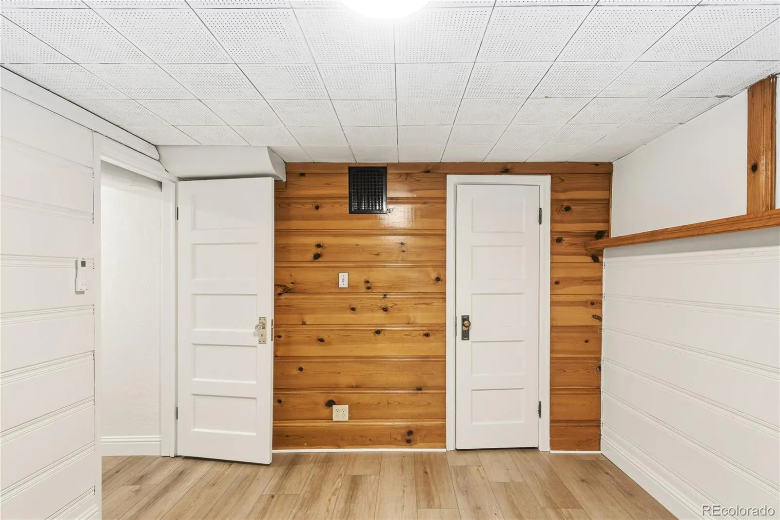 04102026165603 1600 28