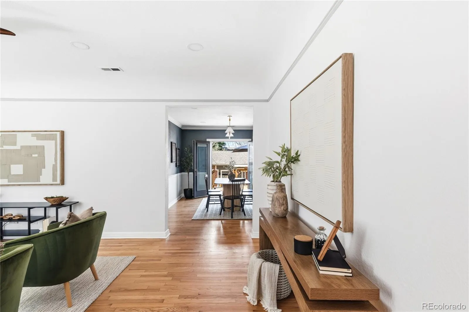 04102026165603 1600 8