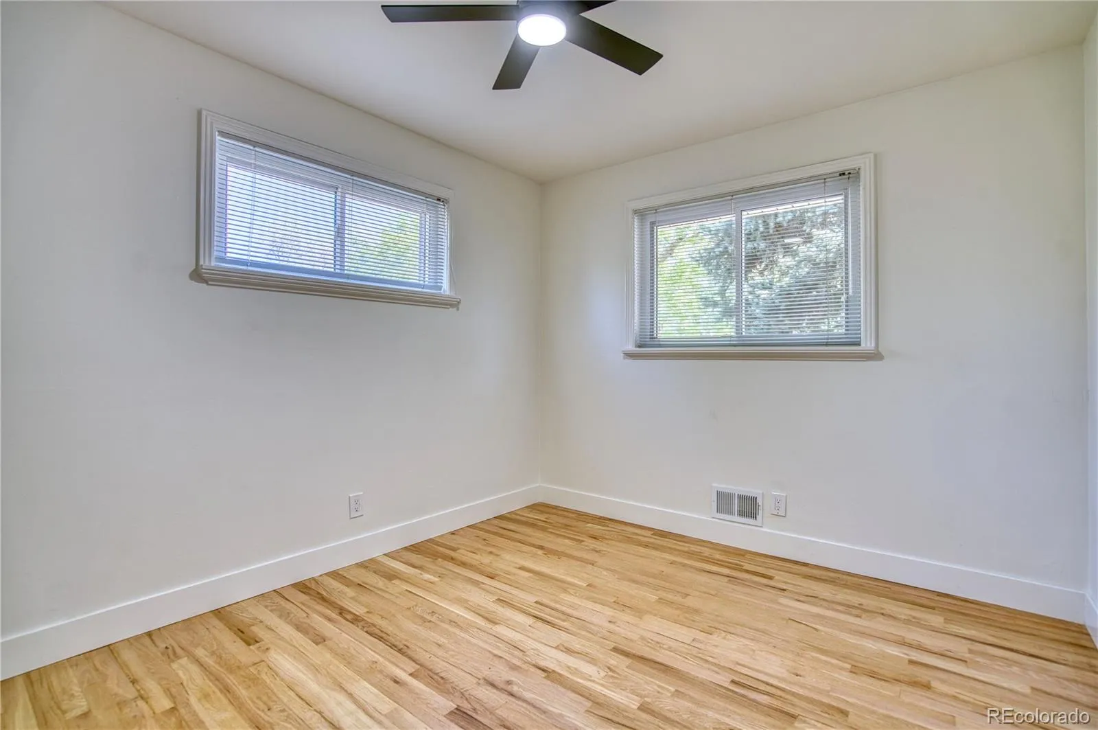 9609 W 57th Avenue Arvada CO 80002 MLS #REC8246581 05142026180745 1600 22