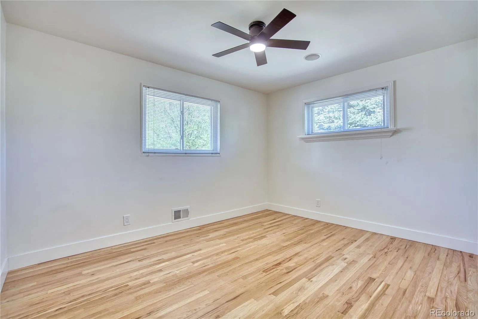 9609 W 57th Avenue Arvada CO 80002 MLS #REC8246581 05142026180745 1600 24