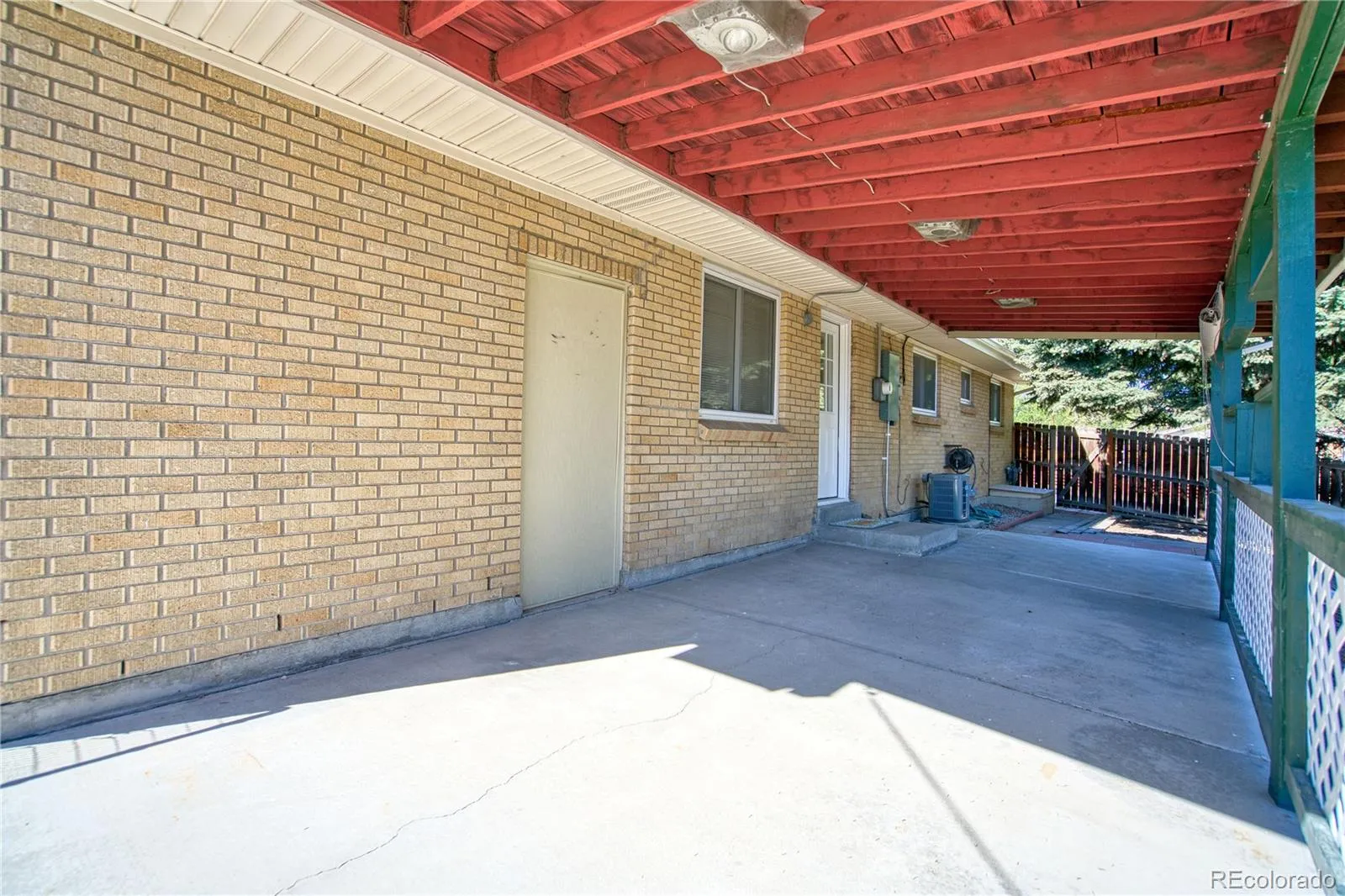 9609 W 57th Avenue Arvada CO 80002 MLS #REC8246581 05142026180745 1600 29