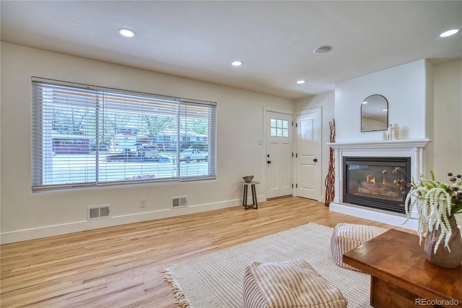 9609 W 57th Avenue Arvada CO 80002 MLS #REC8246581 05142026180745 1600 4