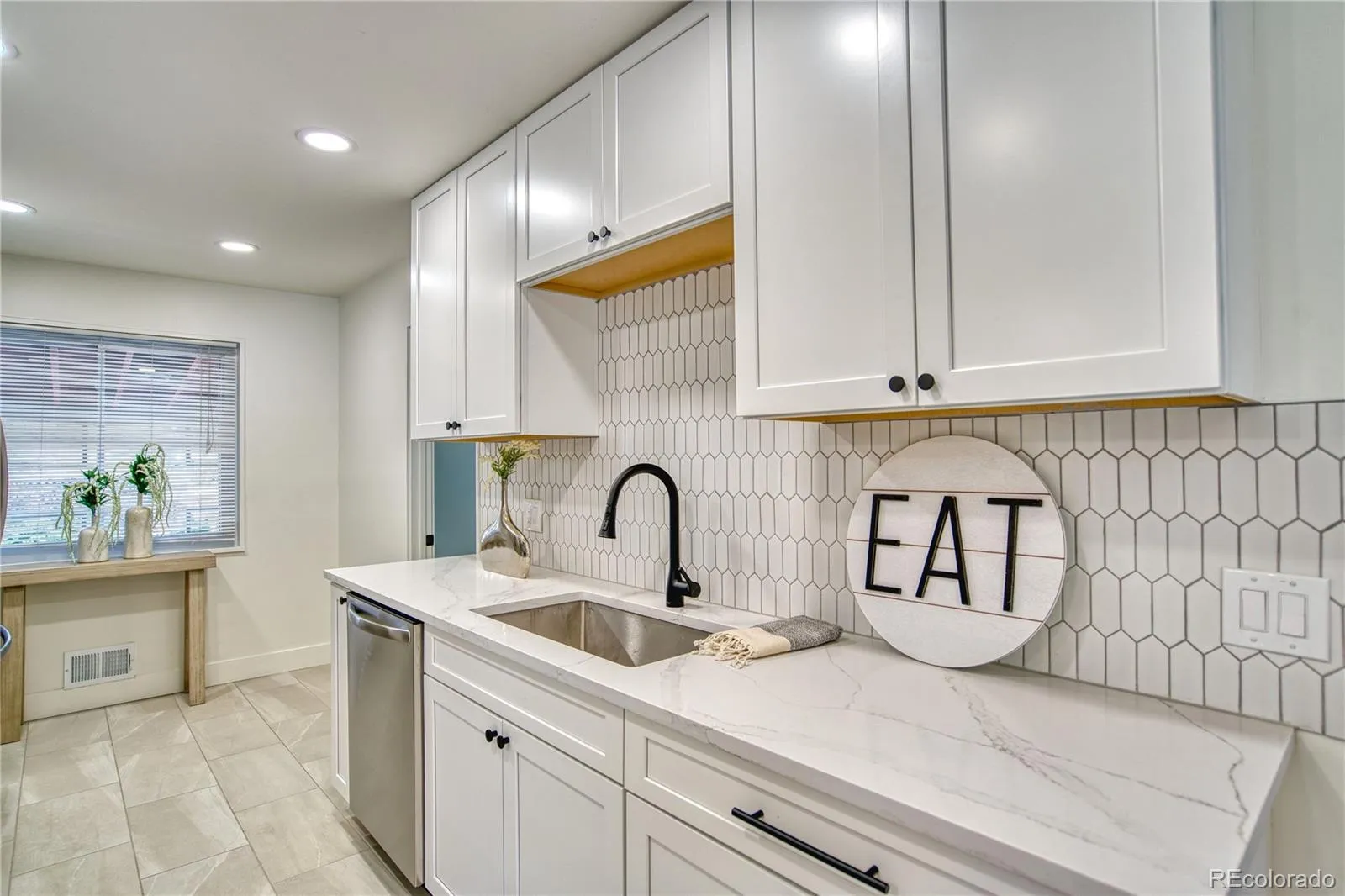 9609 W 57th Avenue Arvada CO 80002 MLS #REC8246581 05142026180745 1600 9