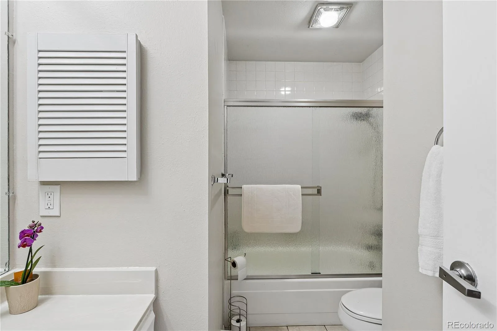 2448 S Victor Street #D Aurora CO 80014 | MLS #REC8247226 09222026085008 1600 36