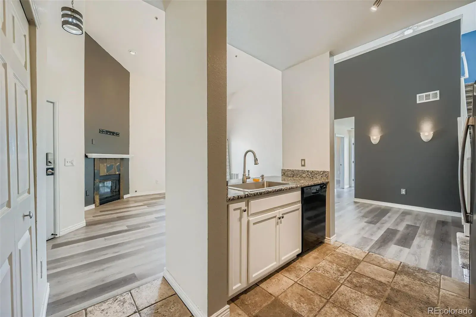 10102025213343 1600 10