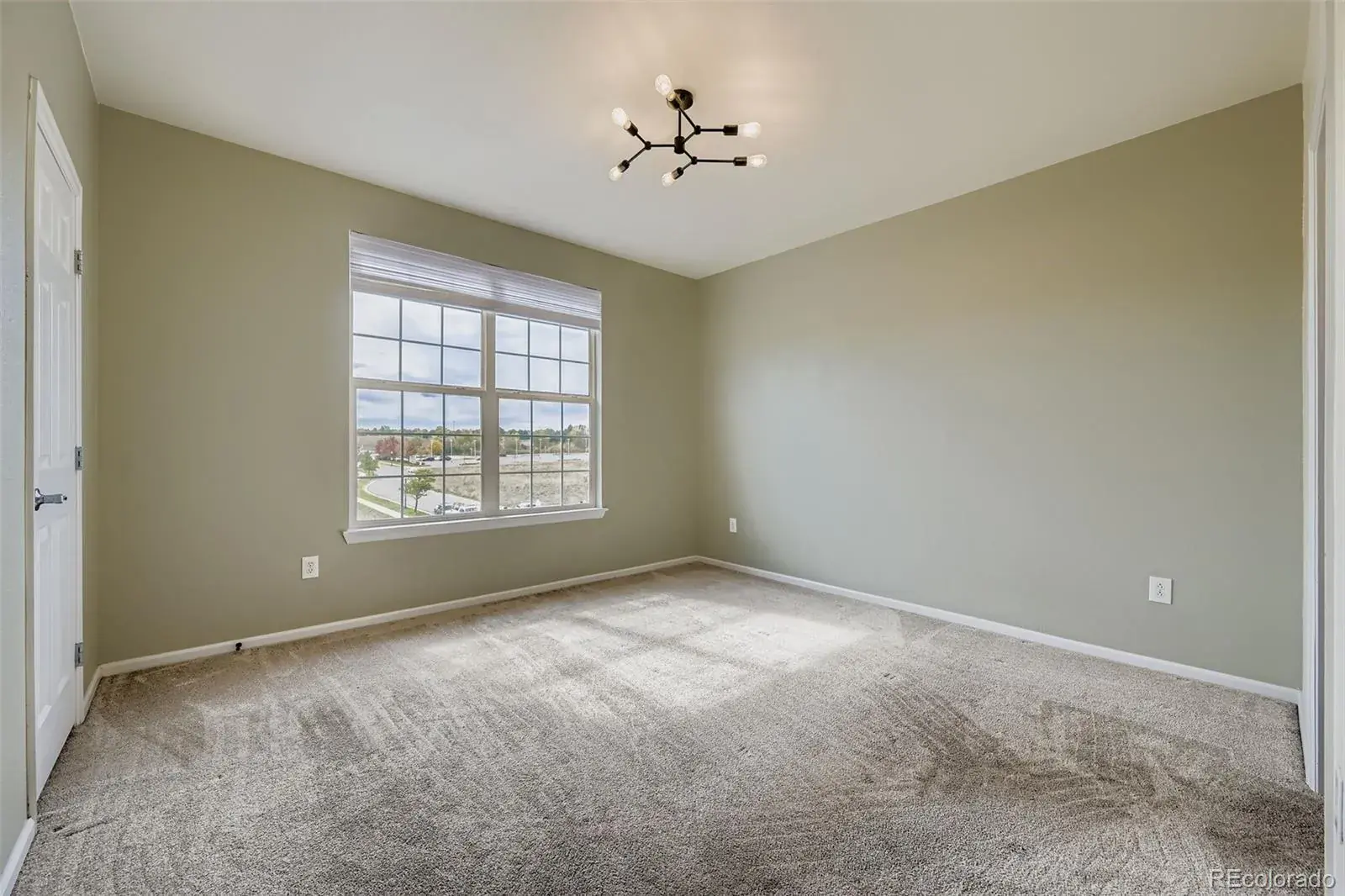 10102025213343 1600 13