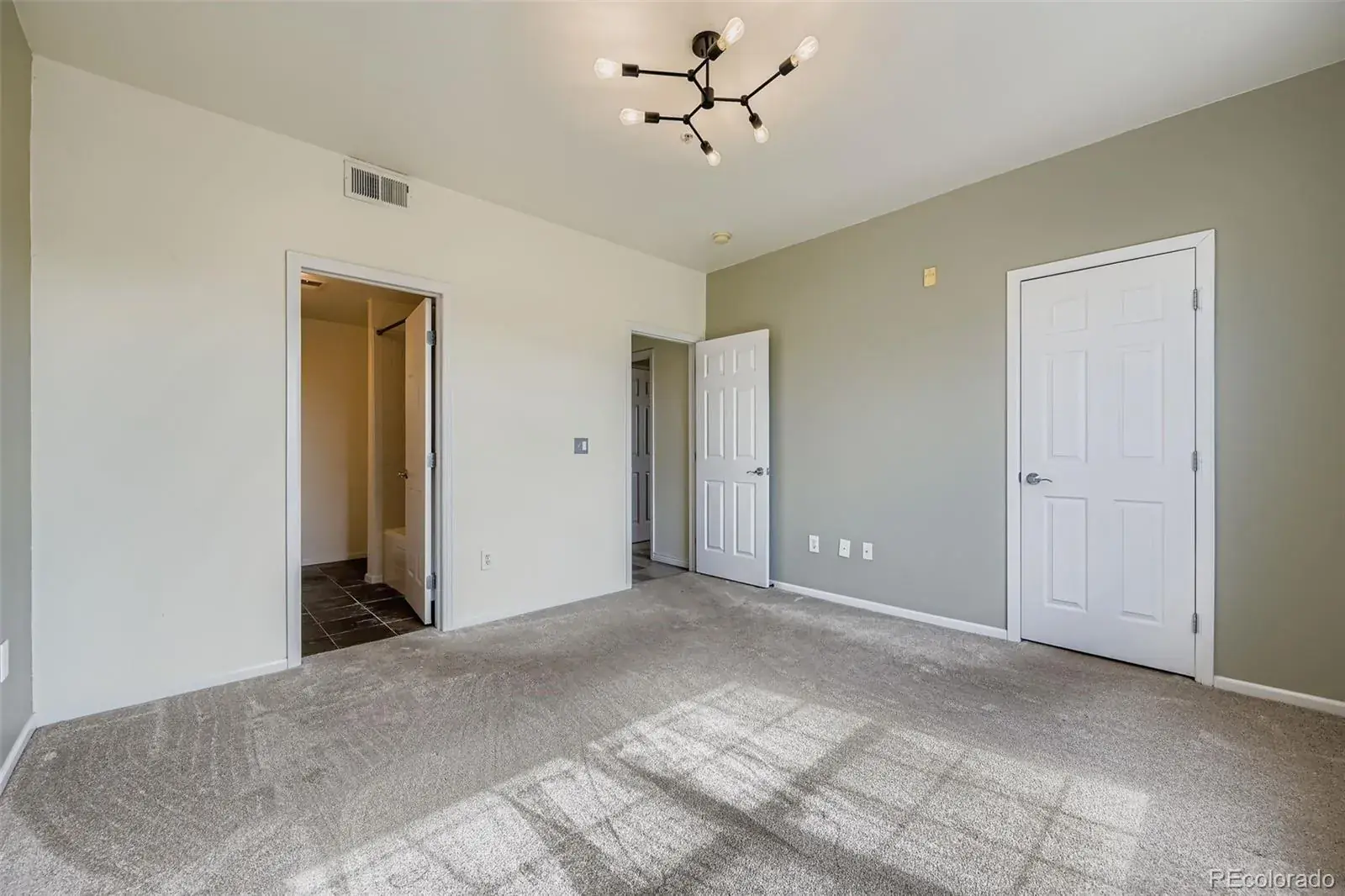 10102025213343 1600 14