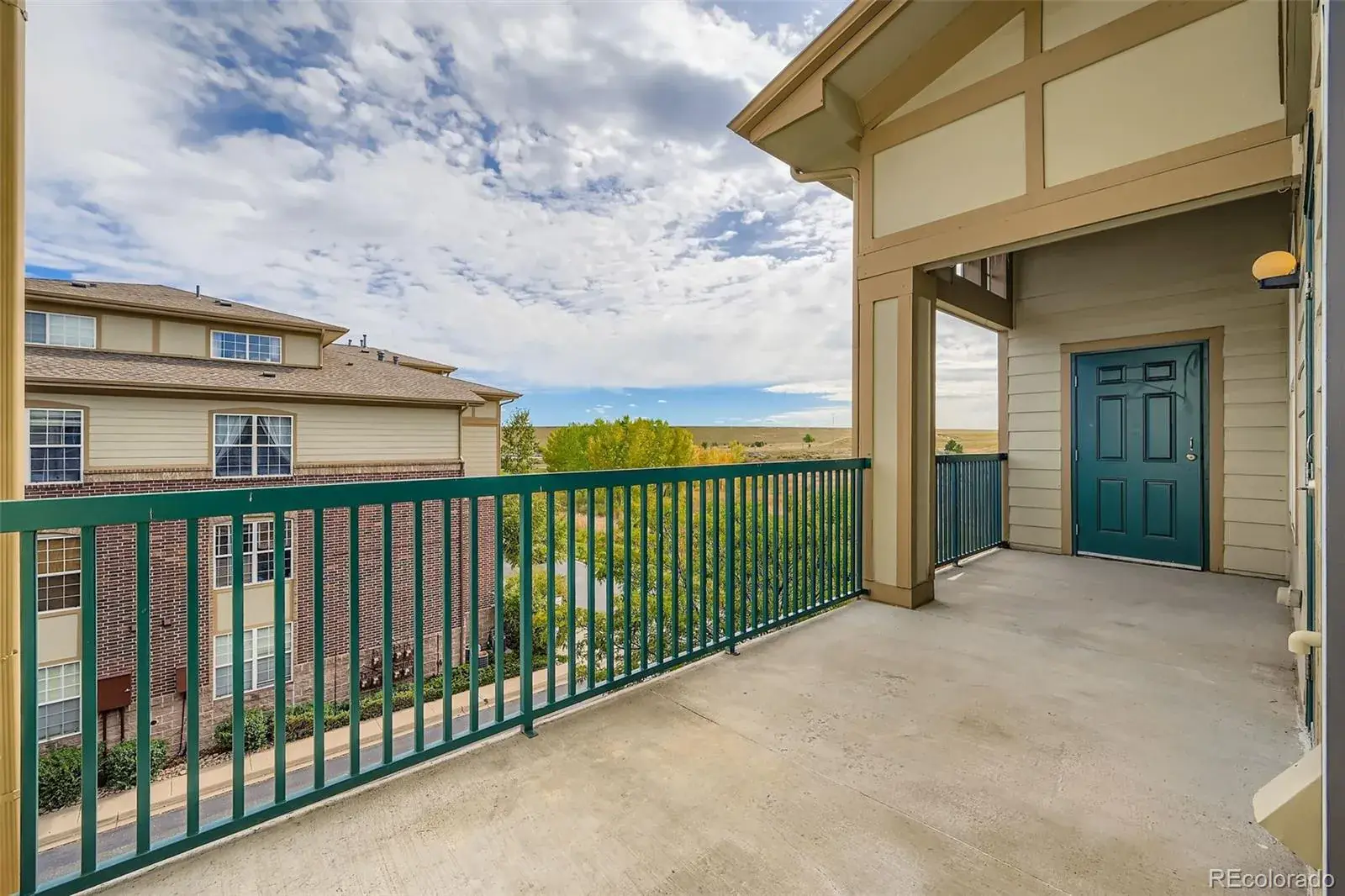 10102025213343 1600 23