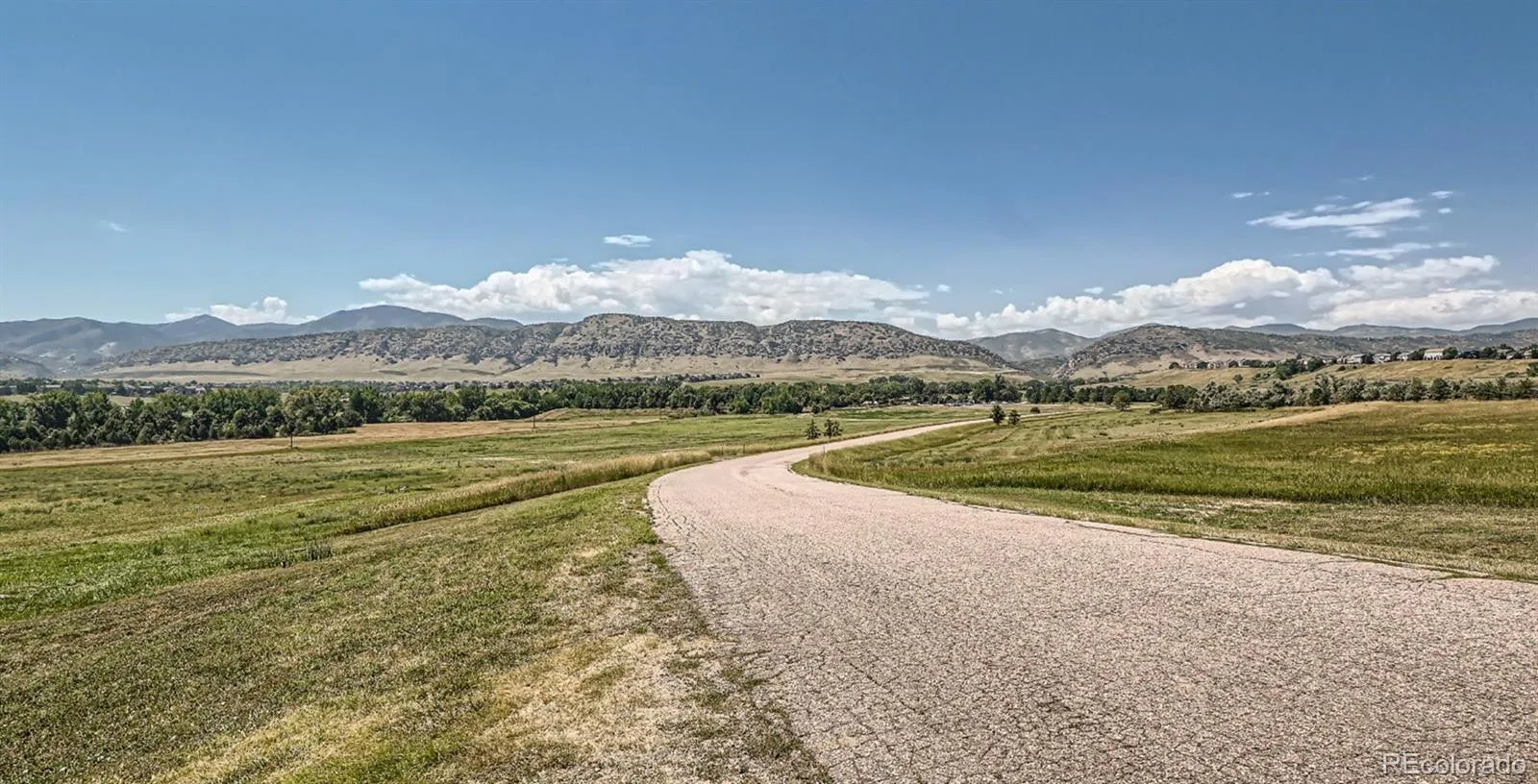 7454 Whiteclover Lane Littleton CO 80125 | MLS #REC8251232 08132026181806 1600 5
