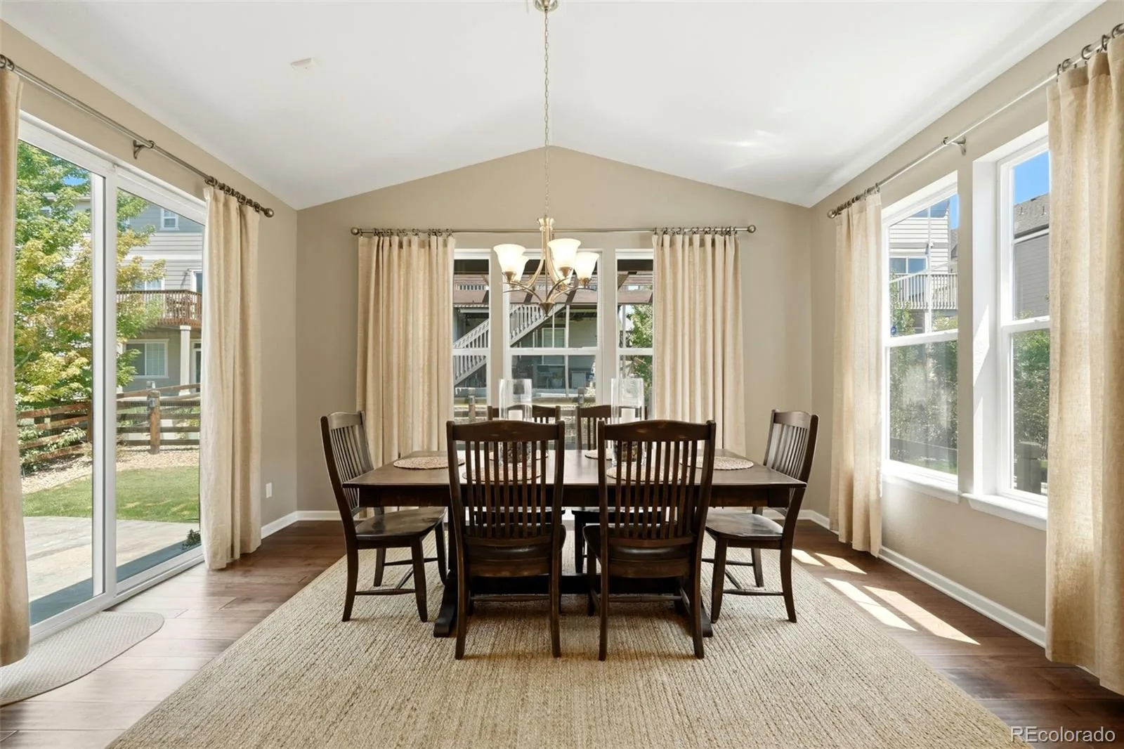 5042 S Valdai Way Aurora CO 80015 | MLS #REC8252436 08062026233612 1600 10