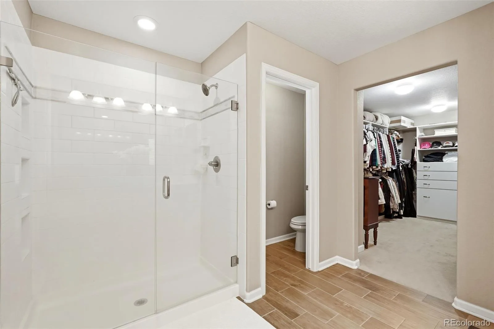 5042 S Valdai Way Aurora CO 80015 | MLS #REC8252436 08062026233612 1600 23