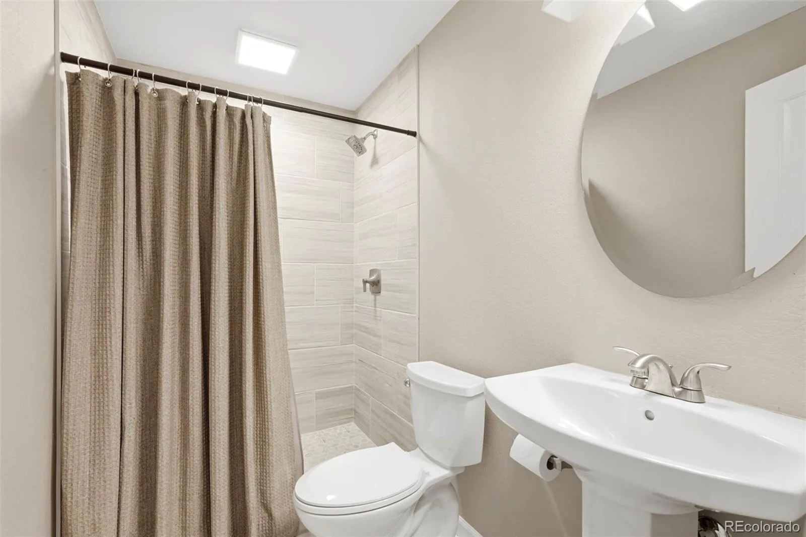 5042 S Valdai Way Aurora CO 80015 | MLS #REC8252436 08062026233612 1600 36