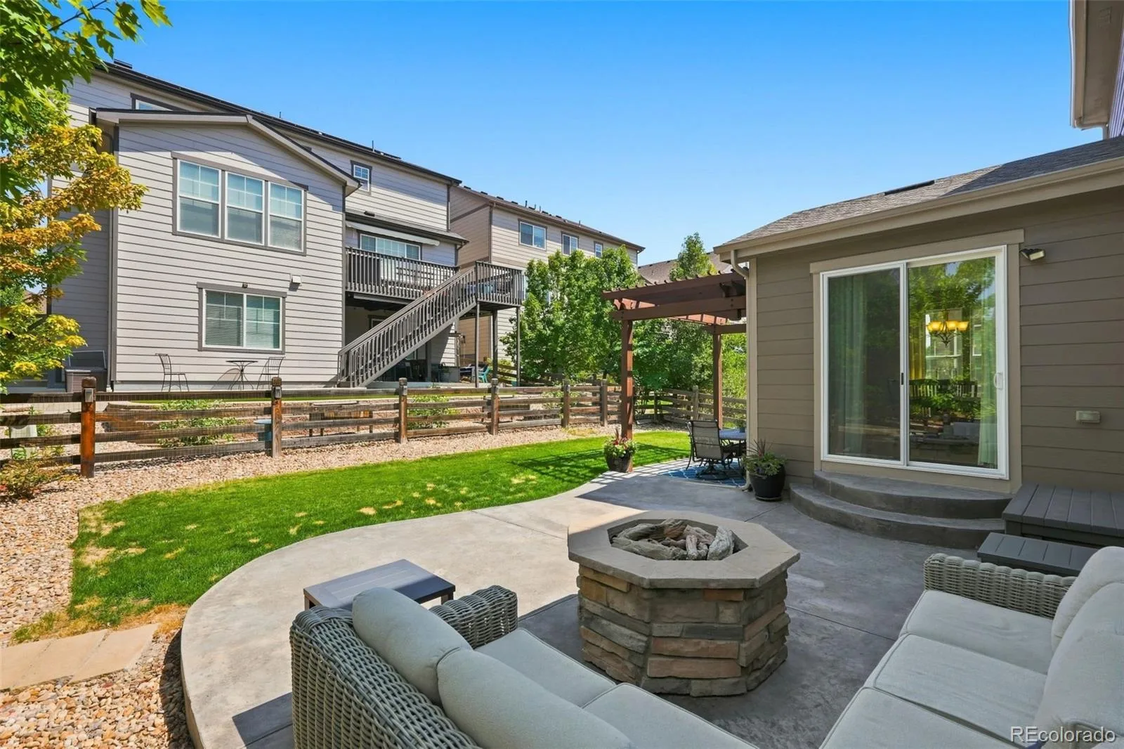 5042 S Valdai Way Aurora CO 80015 | MLS #REC8252436 08062026233612 1600 40