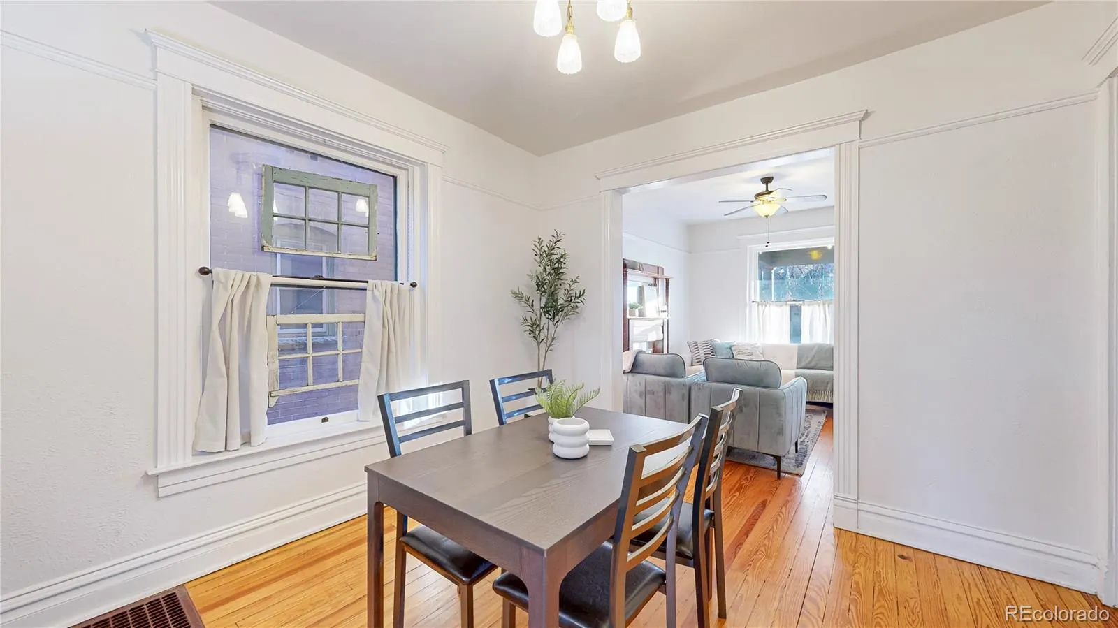 04172026004133 1600 4