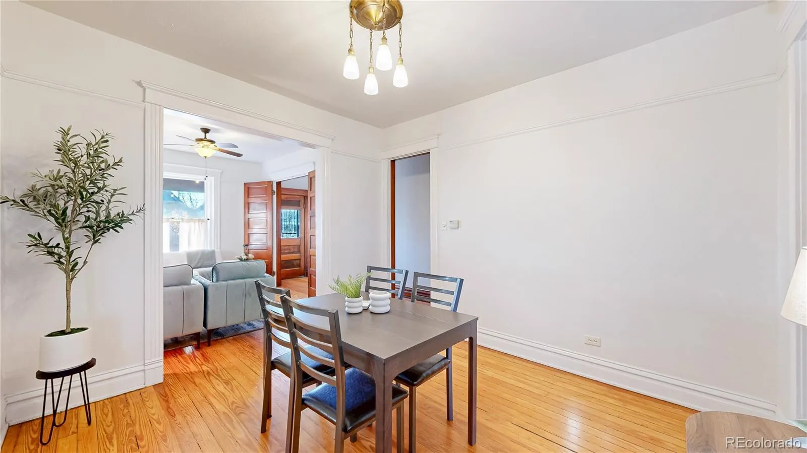 04172026004133 1600 8