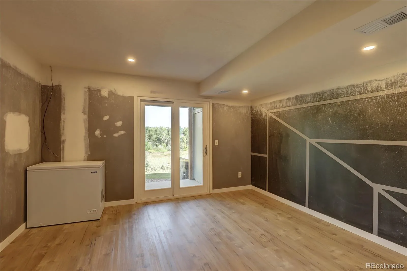 9771 W Cornell Place Denver CO 80227 | MLS #REC8254554 08182026234803 1600 28