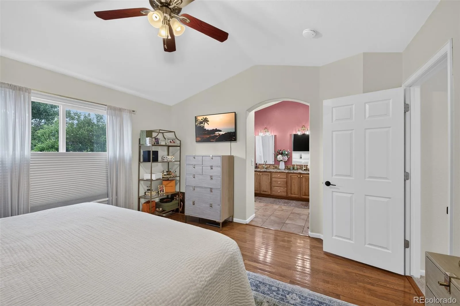 5587 S Gray Street Littleton CO 80123 | MLS #REC8254860 08122026160556 1600 18