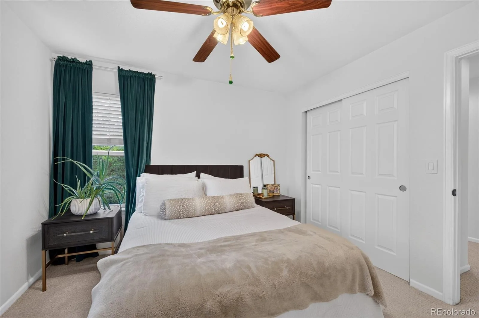 5587 S Gray Street Littleton CO 80123 | MLS #REC8254860 08122026160556 1600 19