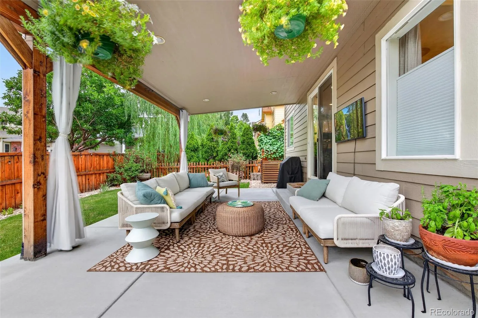 5587 S Gray Street Littleton CO 80123 | MLS #REC8254860 08122026160556 1600 29
