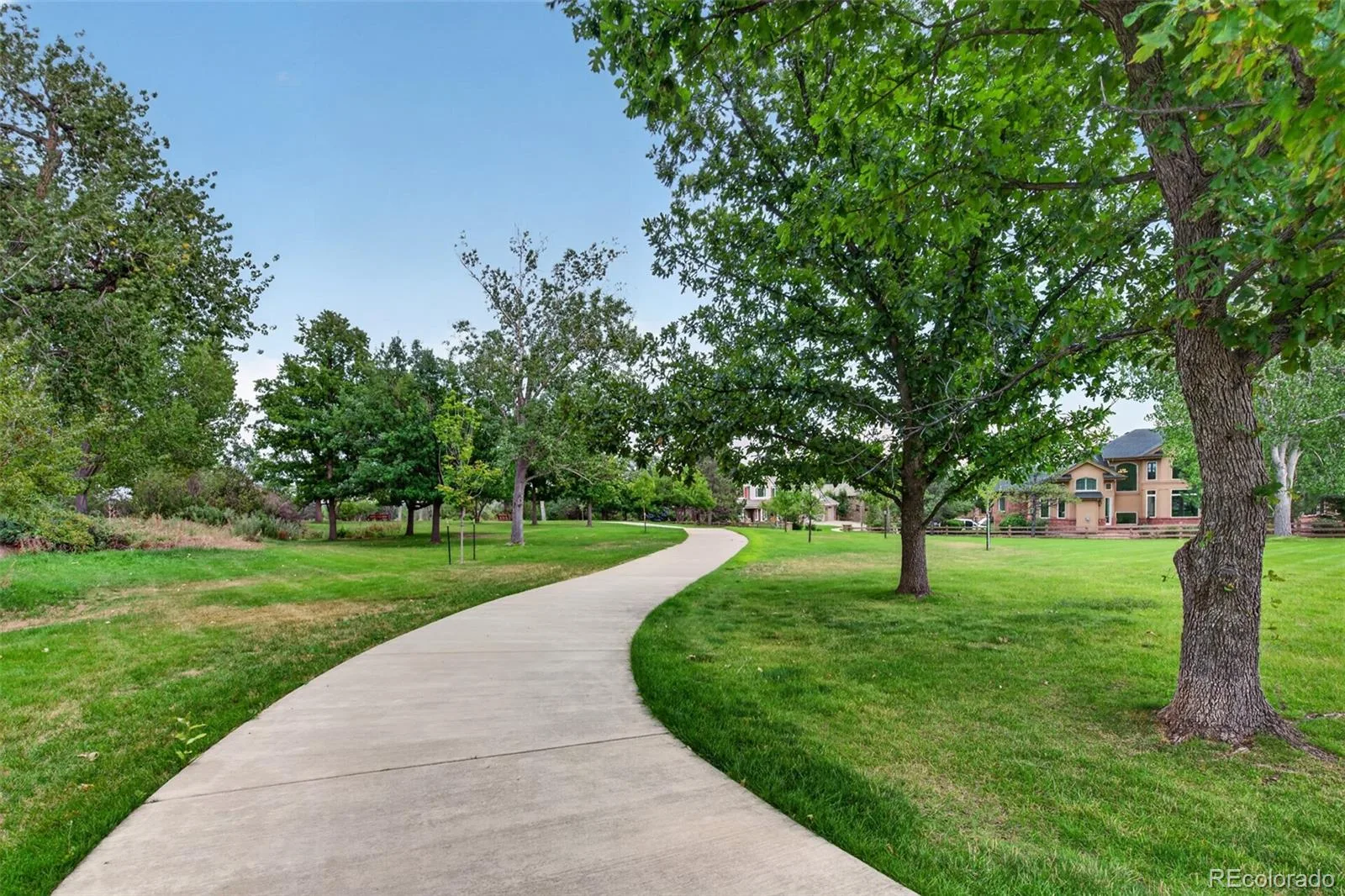 5587 S Gray Street Littleton CO 80123 | MLS #REC8254860 08122026160556 1600 31