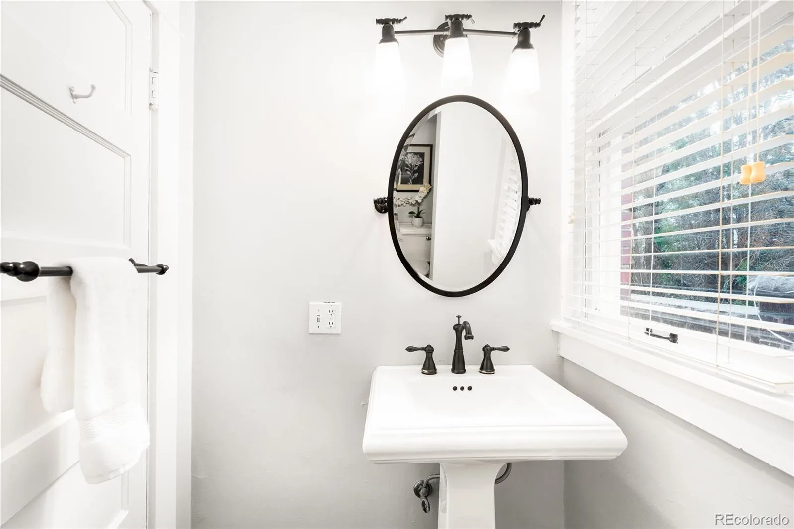 657 Elizabeth Street Denver CO 80206 | MLS #REC8255728 07232026214126 1600 17