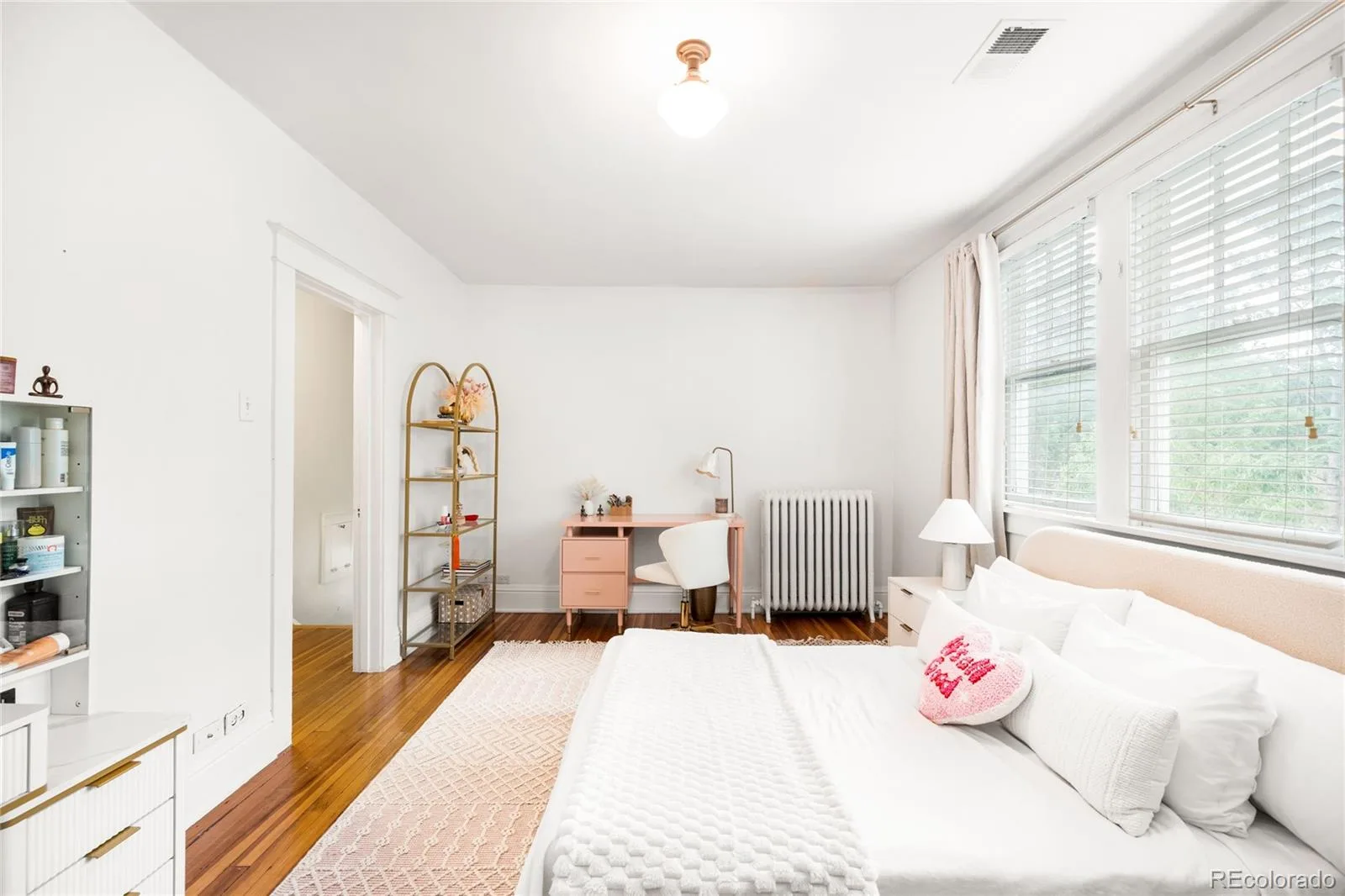 657 Elizabeth Street Denver CO 80206 | MLS #REC8255728 07232026214126 1600 27