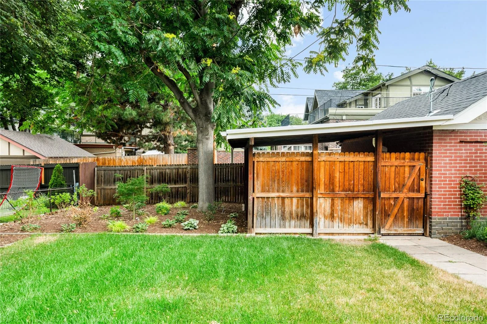 657 Elizabeth Street Denver CO 80206 | MLS #REC8255728 07232026214126 1600 40