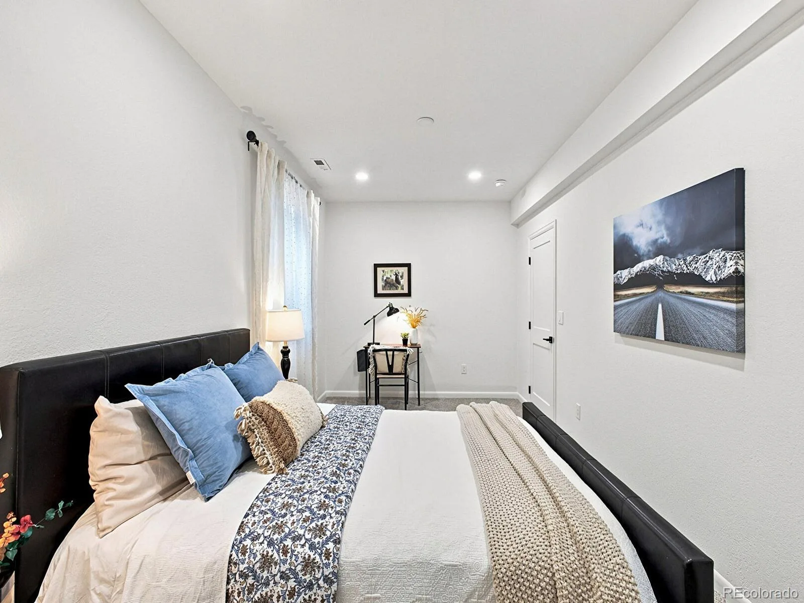 7266 S Robertsdale Way Aurora CO 80016 | MLS #REC8257413 09222026084913 1600 30