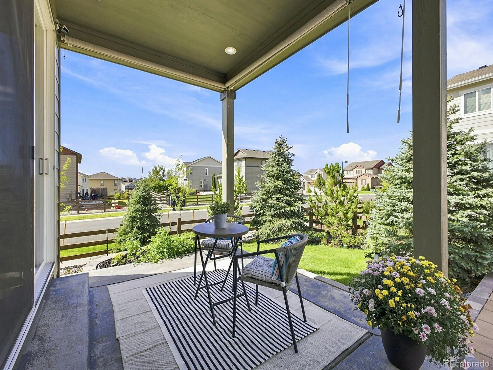 7266 S Robertsdale Way Aurora CO 80016 | MLS #REC8257413 09222026084913 1600 33