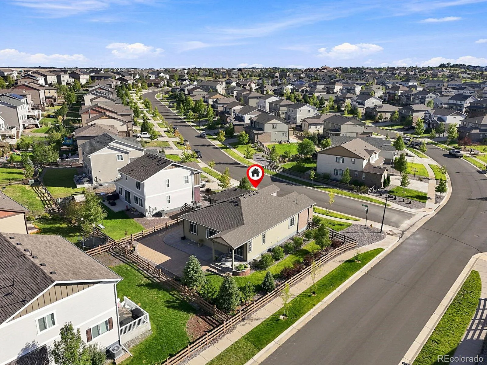 7266 S Robertsdale Way Aurora CO 80016 | MLS #REC8257413 09222026084913 1600 37