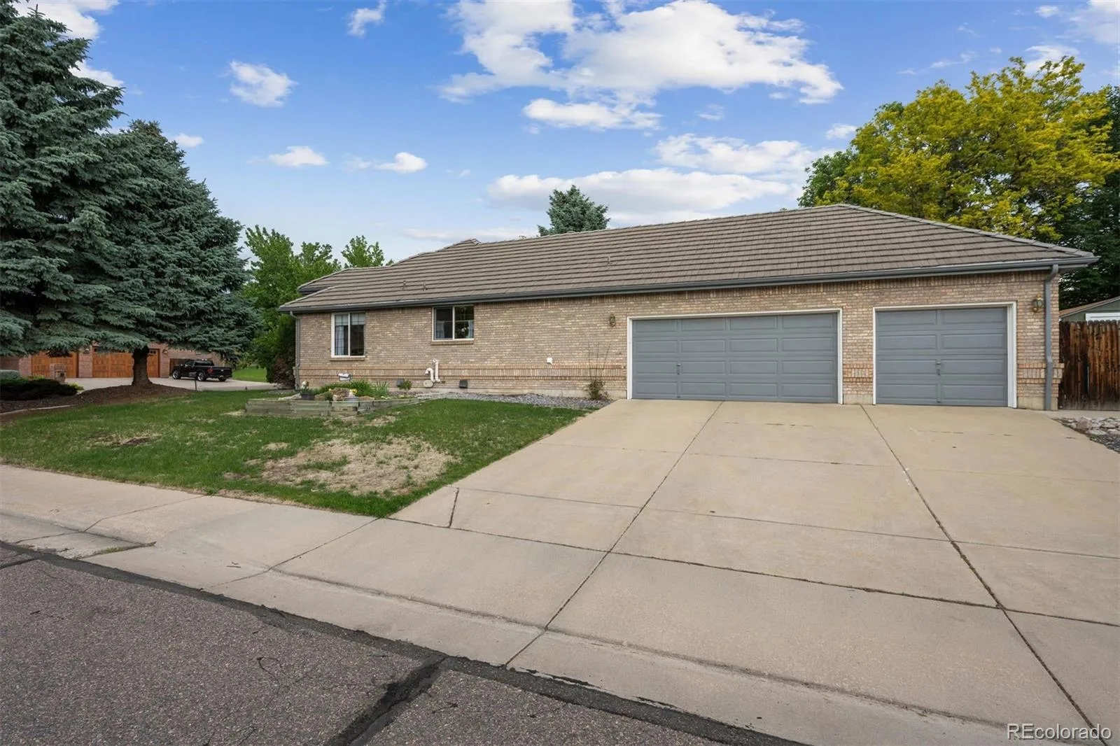 6928 Iris Street Arvada CO 80004 MLS #REC8257692 06082026205528 1600 35