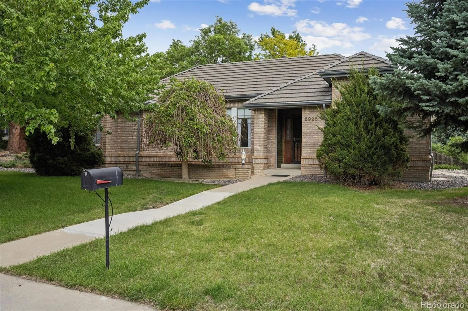 6928 Iris Street Arvada CO 80004 MLS #REC8257692 06082026205528 1600 36