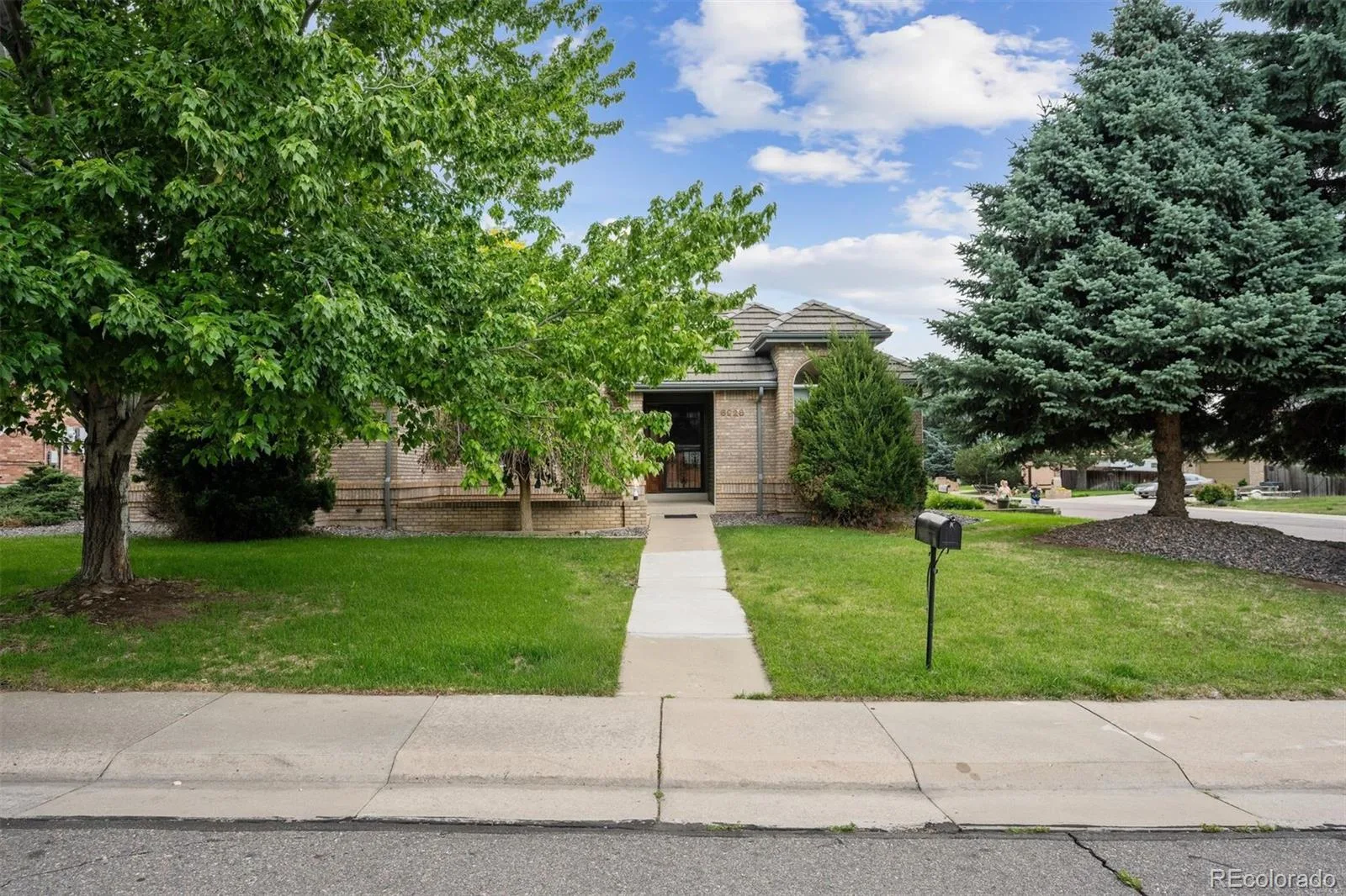 6928 Iris Street Arvada CO 80004 MLS #REC8257692 06082026205528 1600 37