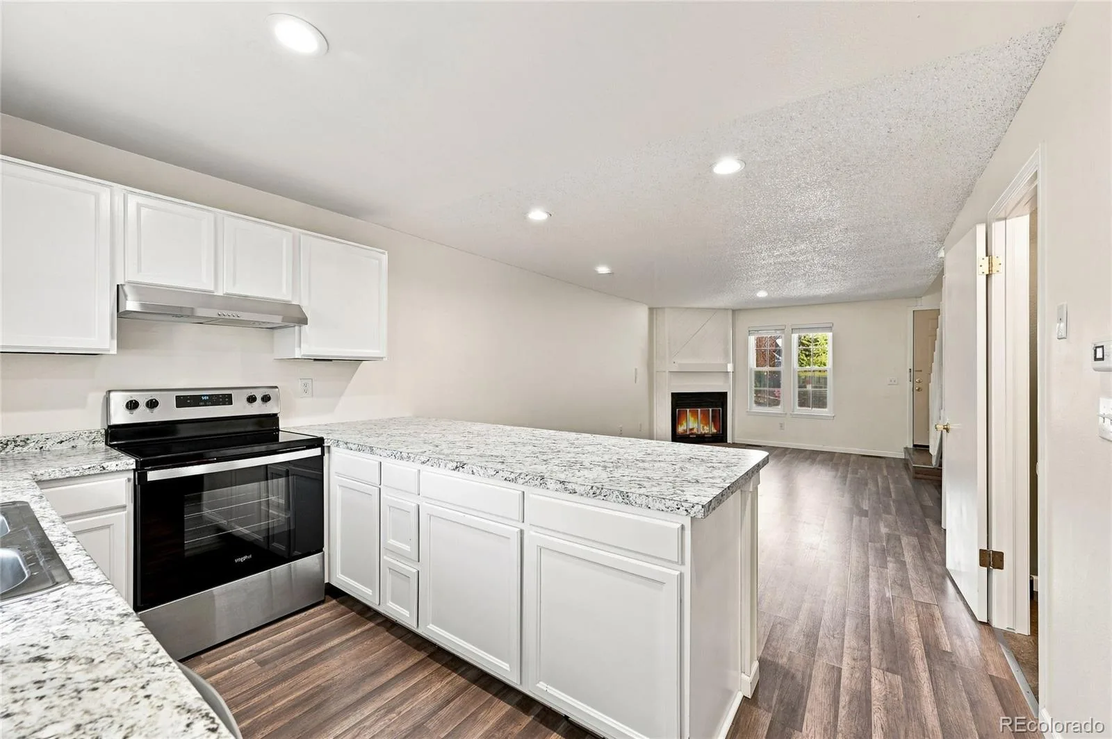 1228 S Flower Circle #C Denver CO 80232 | MLS #REC8258664 09242026002438 1600 11