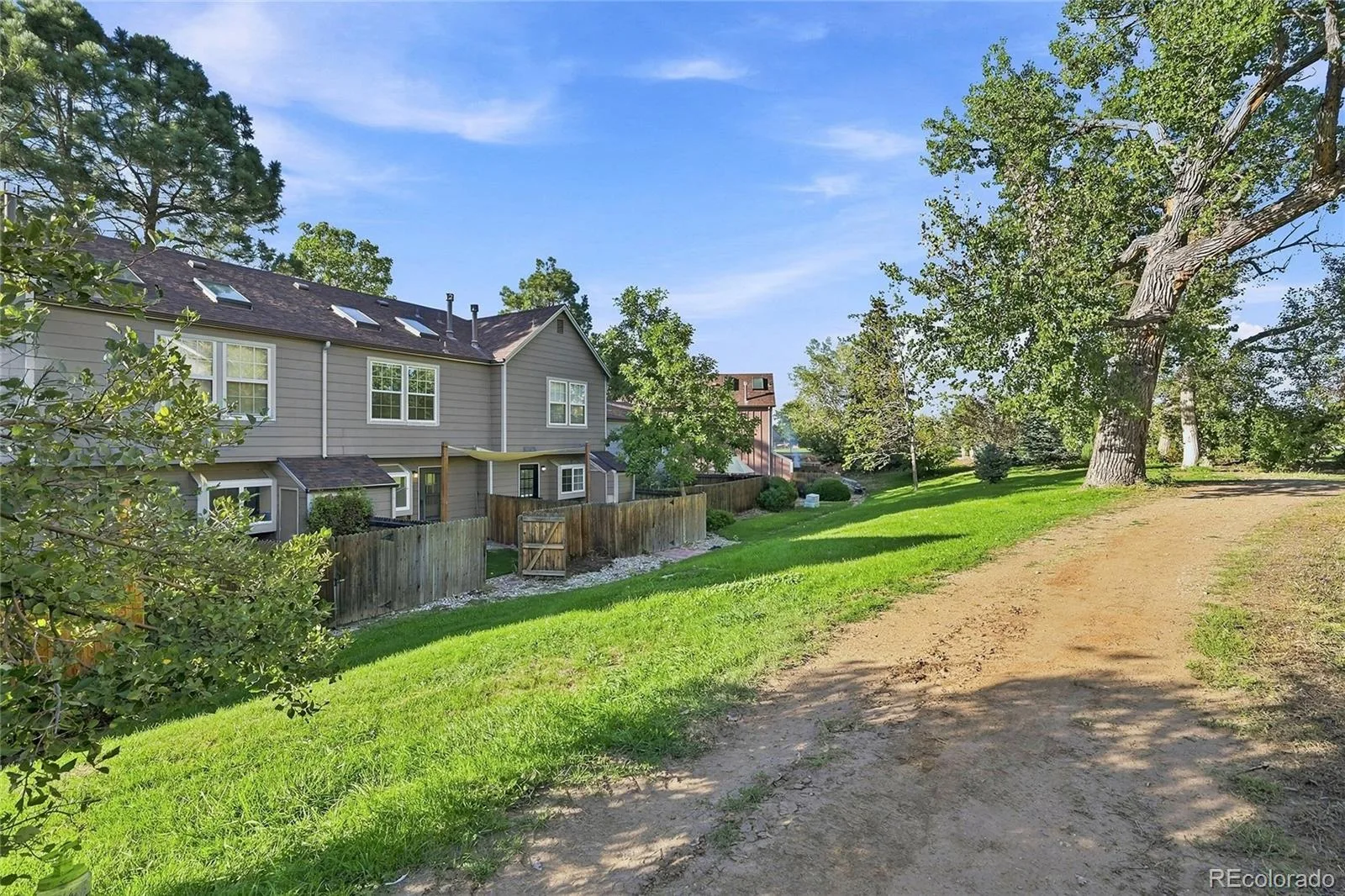 1228 S Flower Circle #C Denver CO 80232 | MLS #REC8258664 09242026002438 1600 27