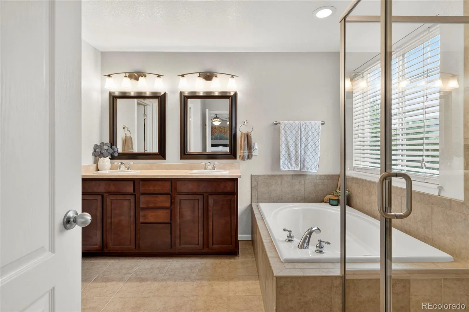 7151 S Oak Hill Circle Aurora CO 80016 | MLS #REC8261148 07222026152825 1600 13