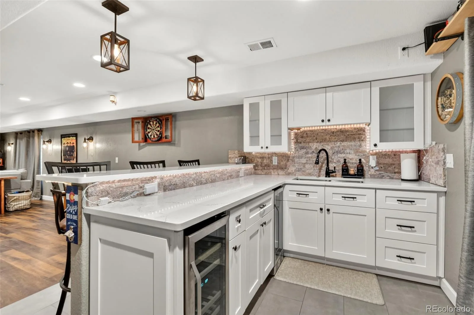 7151 S Oak Hill Circle Aurora CO 80016 | MLS #REC8261148 07222026152825 1600 24
